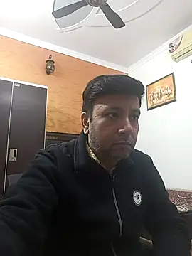 innocentboy1987 online show from 12.20.25