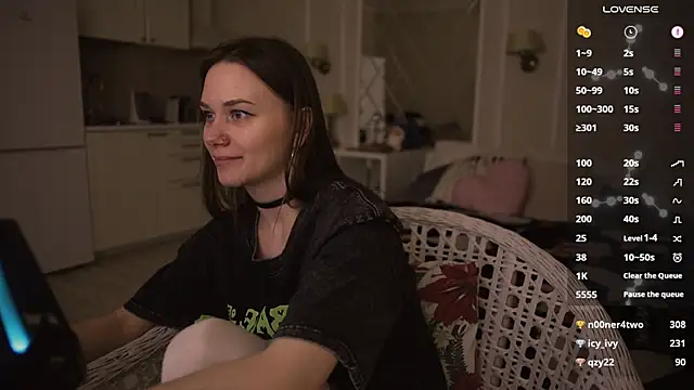 Snapshot of alexa_feels_ chatting on 03.08.25 alexa feels online show from 03.08.25