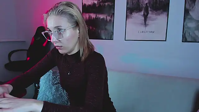 PhilippaAdamas online show from 02.13.25