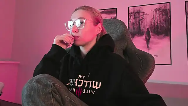 PhilippaAdamas online show from 03.01.25