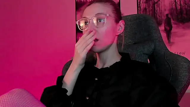 PhilippaAdamas online show from 03.07.25