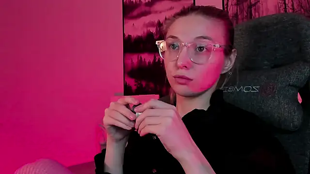 PhilippaAdamas online show from 03.07.25