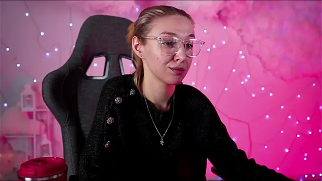 PhilippaAdamas online show from 03.08.25