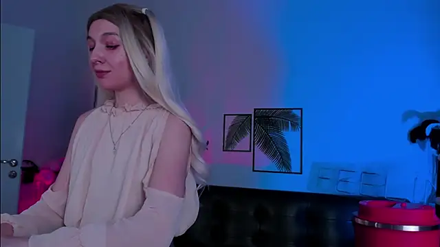 PhilippaAdamas online show from 03.13.25