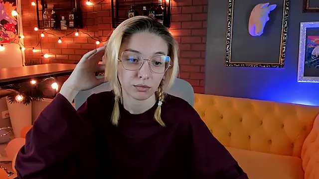 PhilippaAdamas online show from 09.26.25