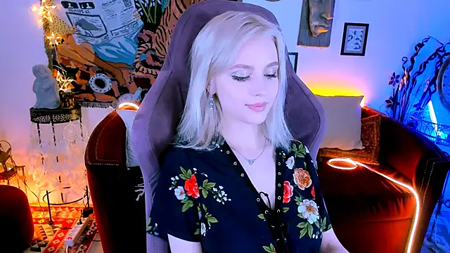 LeonaStane online show from 02.09.25