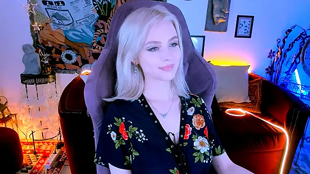 LeonaStane online show from 02.09.25