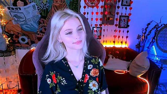 LeonaStane online show from 02.21.25