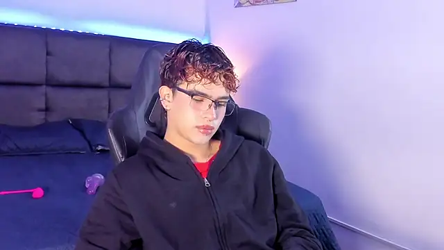 Aiiden 15 online show from 10.17.25