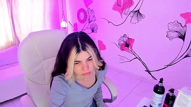 Isabela Fiorelli online show from 11.10.25