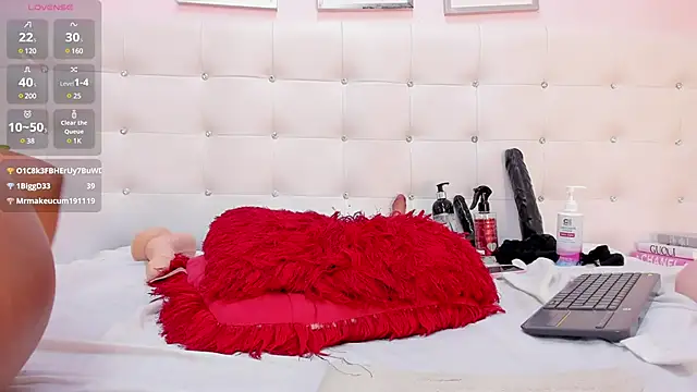 AgathaBladee online show from 03.20.25