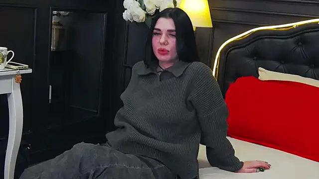 MaeveMoon online show from 02.07.25