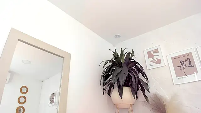 Snapshot of mariia_juana_ chatting on 02.09.25 mariia juana online show from 02.09.25