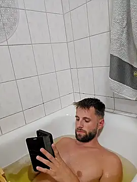 Snapshot of ademandjulia chatting on 09.22.25 ademandjulia online show from 09.22.25