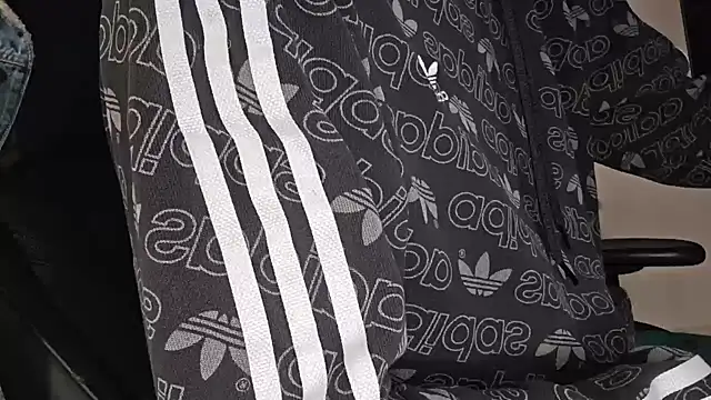 Snapshot of ademandjulia chatting on 09.29.25 ademandjulia online show from 09.29.25