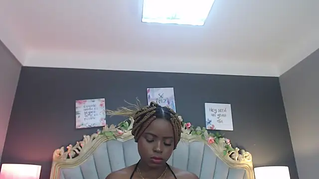 LindaBird online show from 02.21.25