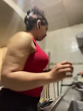 Carola-Ross online show from 10.02.25