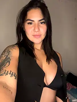 GISSALEXX online show from 10.28.25