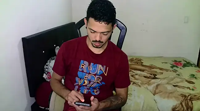 Snapshot of chocolatino16 chatting on 03.21.25 chocolatino16 online show from 03.21.25