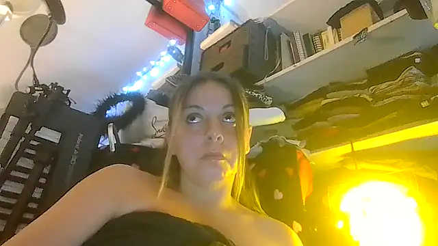 Snapshot of ShysluutGia chatting on 07.05.26 ShysluutGia online show from 07.05.26