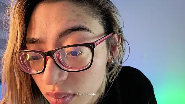 Snapshot of Carolblonde chatting on 06.14.26 Carolblonde online show from 06.14.26
