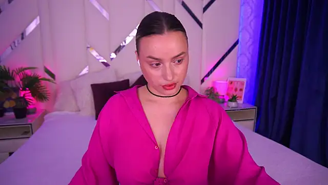 LindsieGreyy online show from 11.05.25