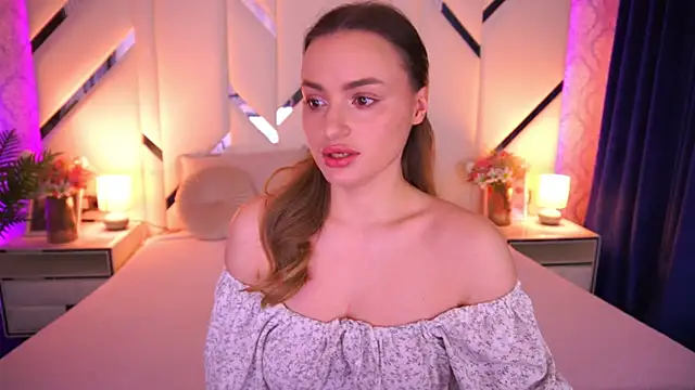Snapshot of LindsieGreyy chatting on 04.20.26 LindsieGreyy online show from 04.20.26