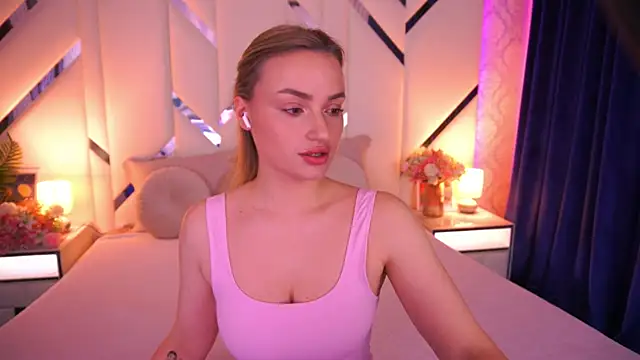 Snapshot of LindsieGreyy chatting on 05.01.26 LindsieGreyy online show from 05.01.26