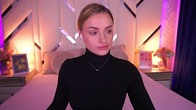 Snapshot of LindsieGreyy chatting on 05.11.26 LindsieGreyy online show from 05.11.26