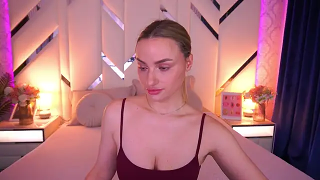 Snapshot of LindsieGreyy chatting on 05.16.26 LindsieGreyy online show from 05.16.26