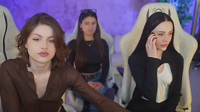 Snapshot of Ayza054 chatting on 03.21.25 Ayza054 online show from 03.21.25