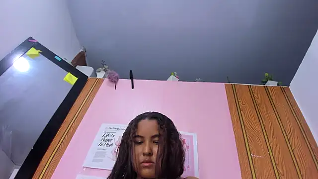 camilagreeco online show from 09.21.25