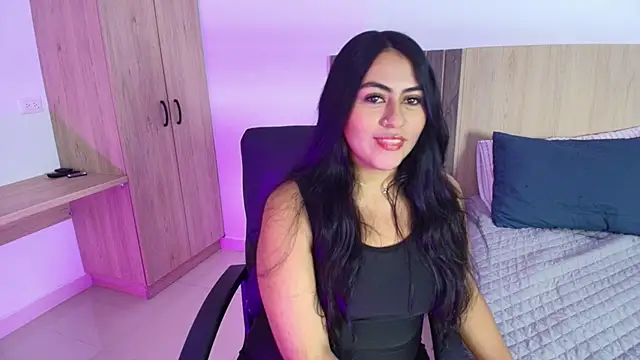 Snapshot of Mia_cm chatting on 03.12.25 Mia cm online show from 03.12.25