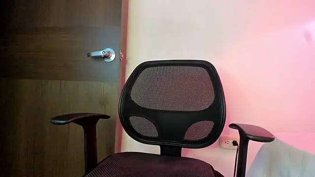 Dhalila  online show from 11.20.25