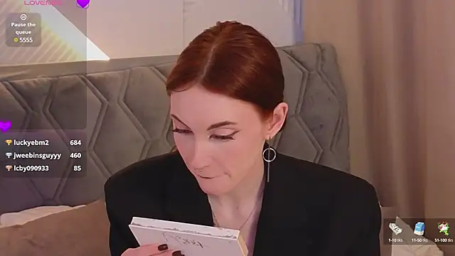 Snapshot of JoYung chatting on 03.04.25 JoYung online show from 03.04.25