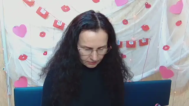 Snapshot of Miroslava_Happi chatting on 02.15.25 Miroslava Happi online show from 02.15.25