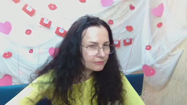 Snapshot of Miroslava_Happi chatting on 02.22.25 Miroslava Happi online show from 02.22.25