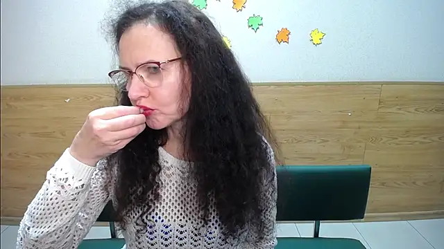 Snapshot of Miroslava_Happi chatting on 09.29.25 Miroslava Happi online show from 09.29.25