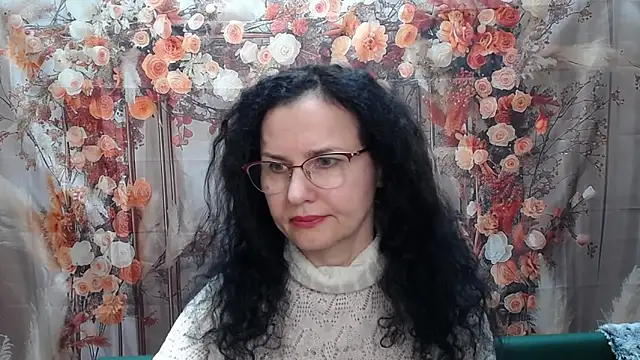 Miroslava Happi online show from 04.10.26