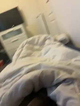 grossebite907 online show from 10.09.25