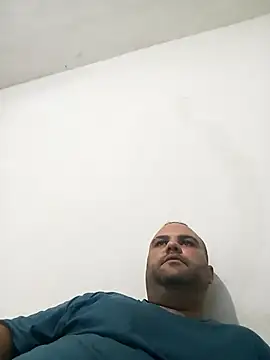 Snapshot of Felipe_OwnZ chatting on 10.29.25 Felipe OwnZ online show from 10.29.25