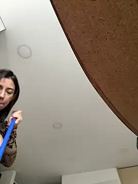 KarolVega- online show from 02.17.25