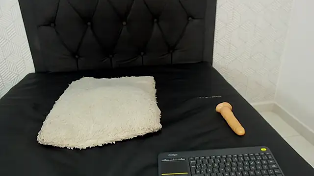 Selena fox7 online show from 03.08.25