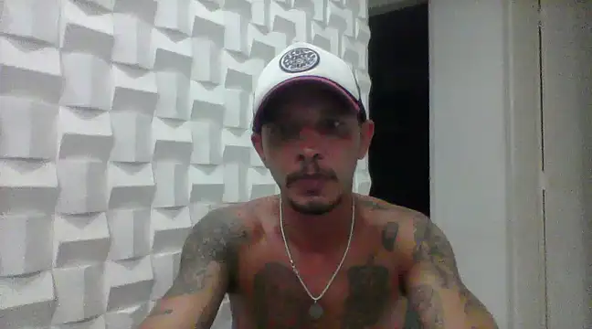 Snapshot of allisonbr chatting on 03.17.25 allisonbr online show from 03.17.25