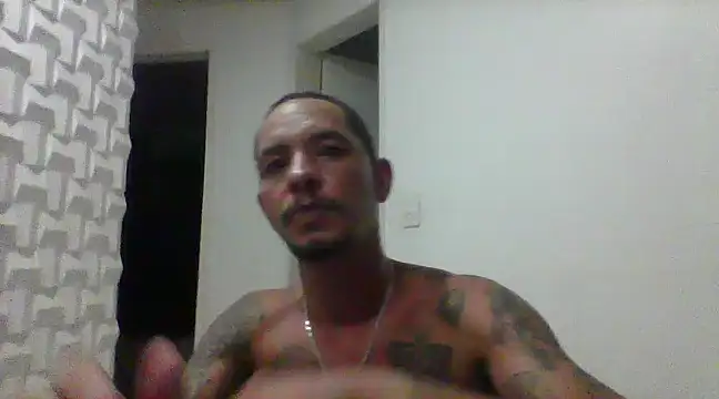 Snapshot of allisonbr chatting on 03.18.25 allisonbr online show from 03.18.25