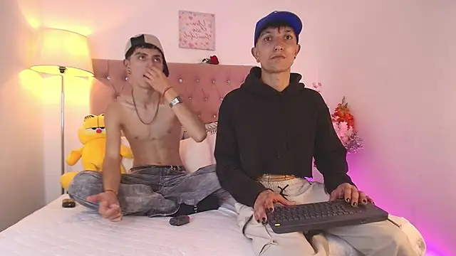 Snapshot of MaikyCooper chatting on 02.26.25 MaikyCooper online show from 02.26.25