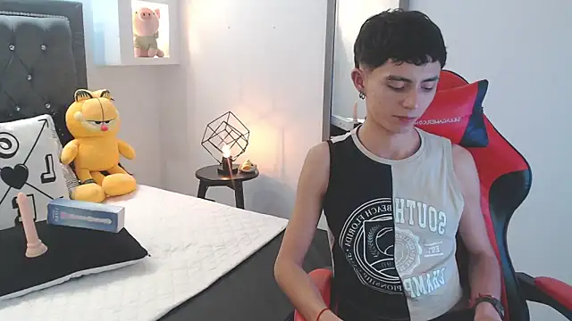 Snapshot of MaikyCooper chatting on 03.14.25 MaikyCooper online show from 03.14.25