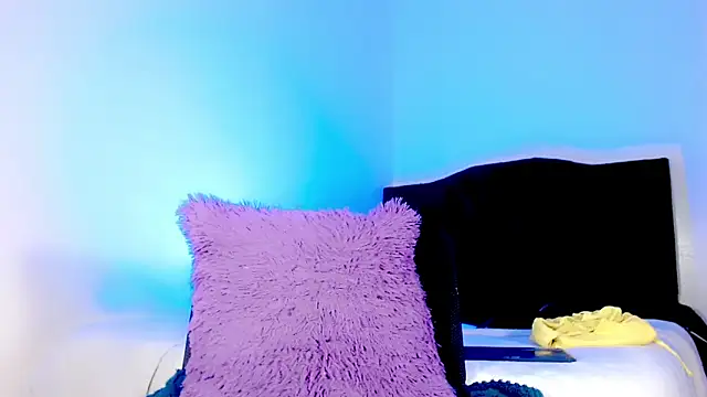 emelly horny  online show from 11.29.25