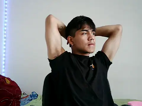 Snapshot of shadowsofgarden chatting on 12.03.25 shadowsofgarden online show from 12.03.25