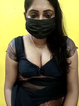 Snapshot of Thamarai28 chatting on 02.23.25 Thamarai28 online show from 02.23.25